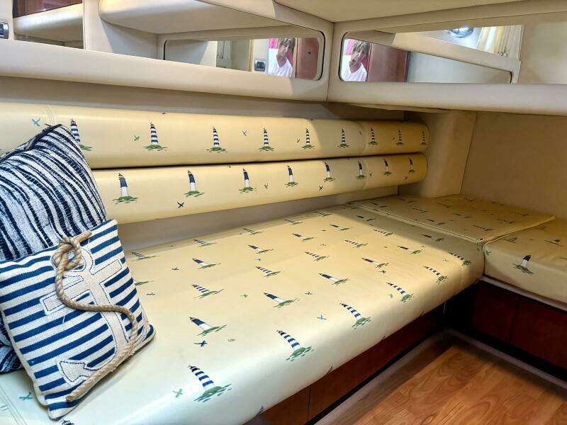 2004 Sea Ray 48 Sedan Bridge