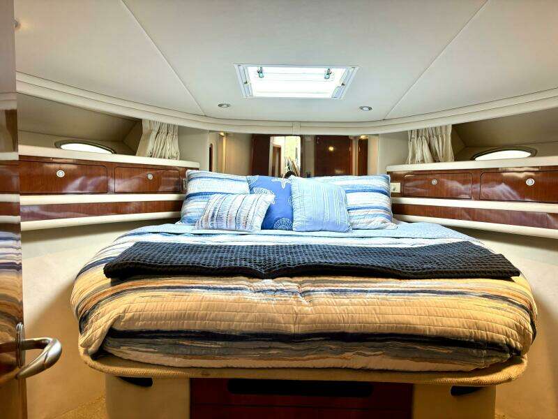 2004 Sea Ray 48 Sedan Bridge