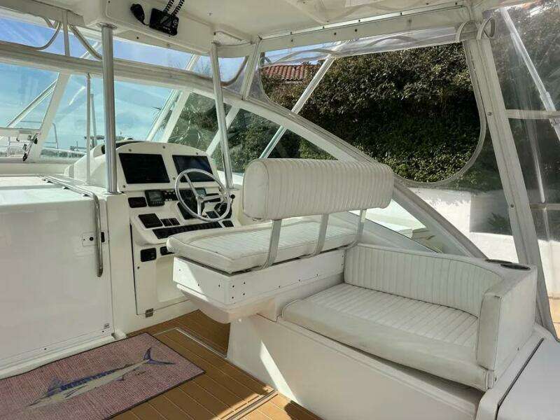 2002 Luhrs Express 36