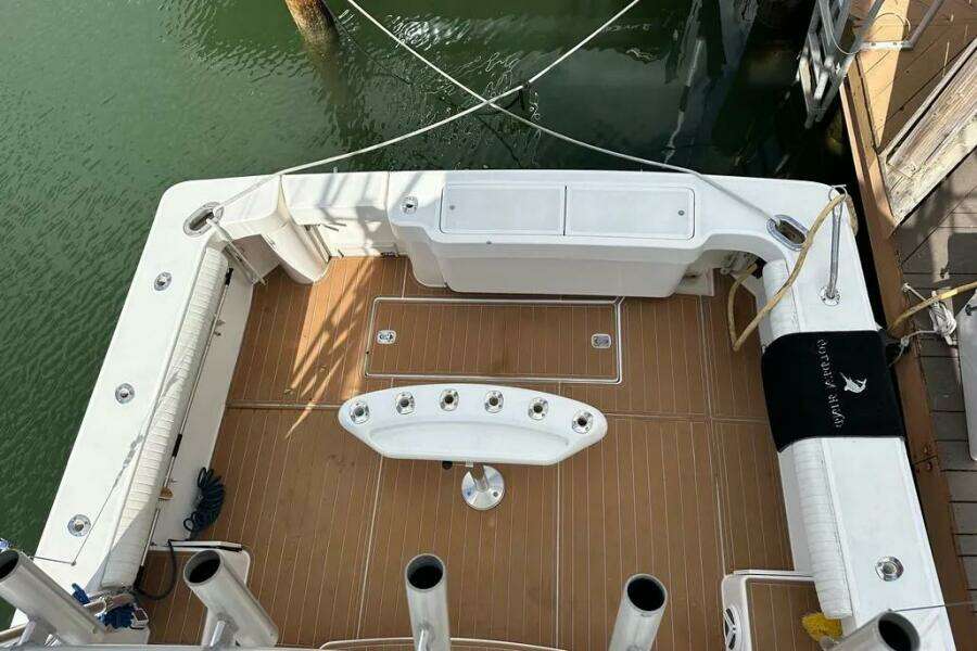 2002 Luhrs Express 36