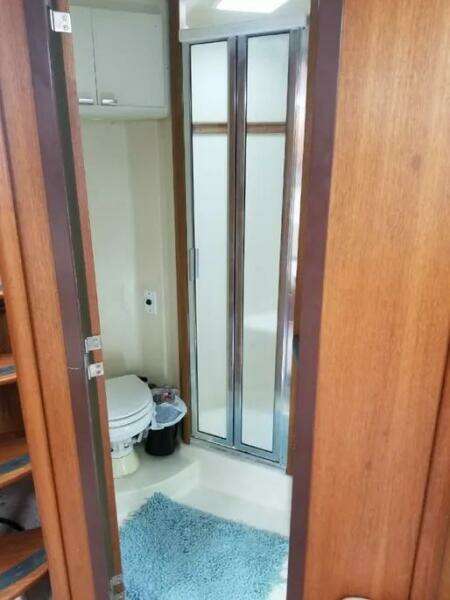 2002 Luhrs Express 36