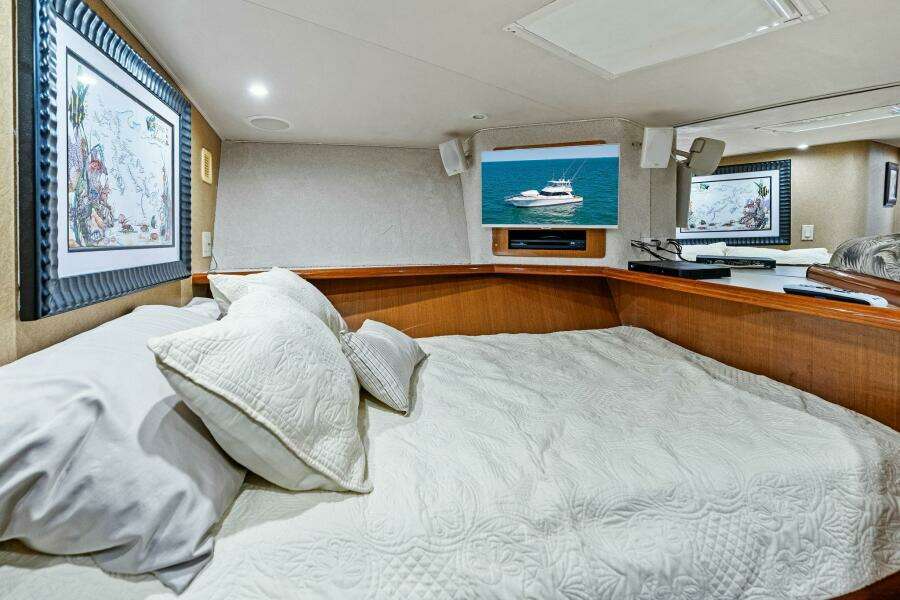 2002 Viking 65 Convertible 'Cajun Queen'