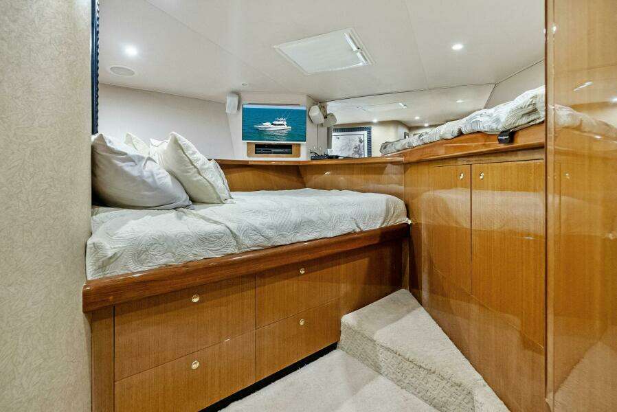 2002 Viking 65 Convertible 'Cajun Queen'