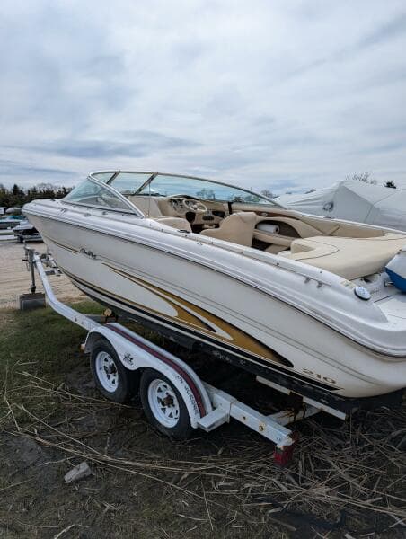 2000 Sea Ray 210 Signature