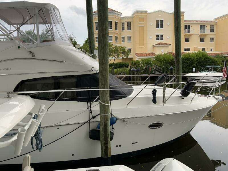 2007 Silverton 33 Convertible