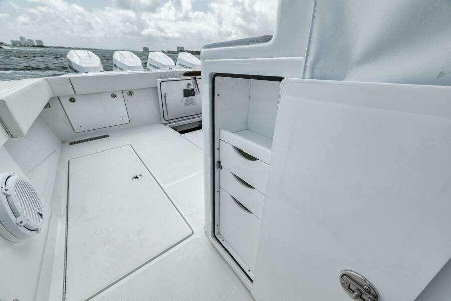 2024 Front Runner 47 CC