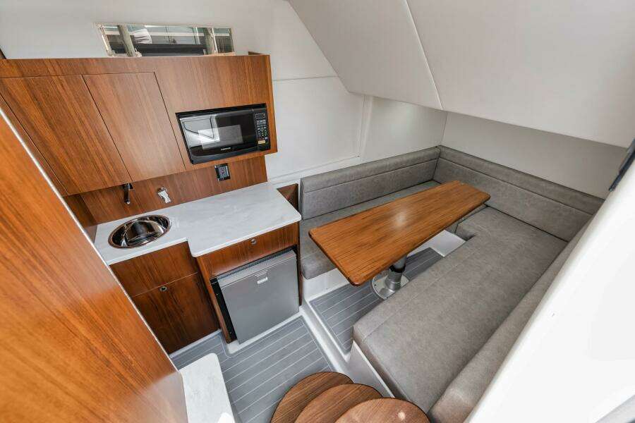 2024 Front Runner 47 CC