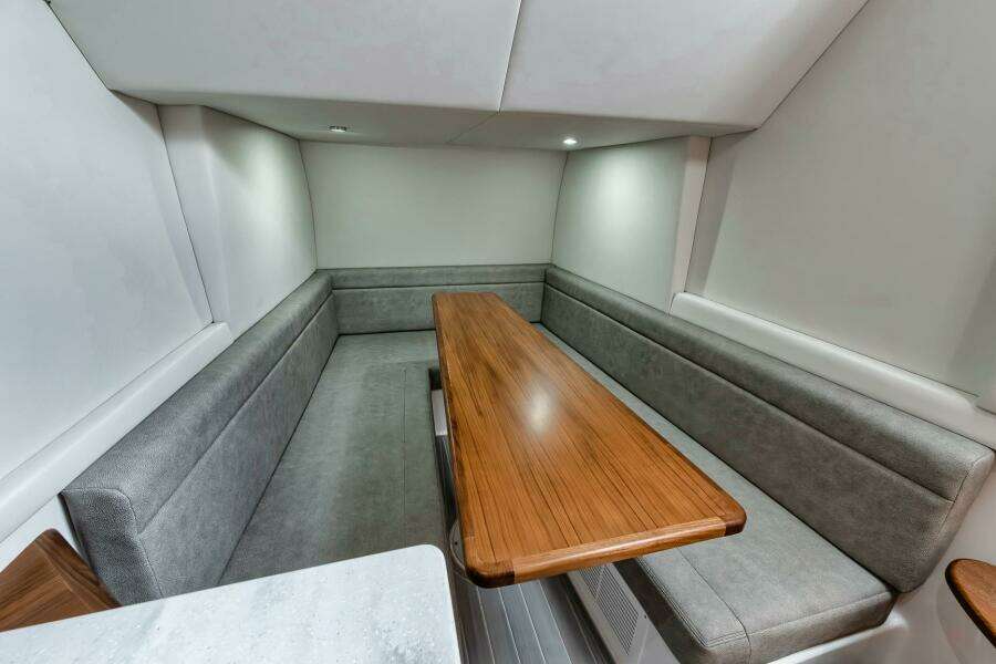 2024 Front Runner 47 CC