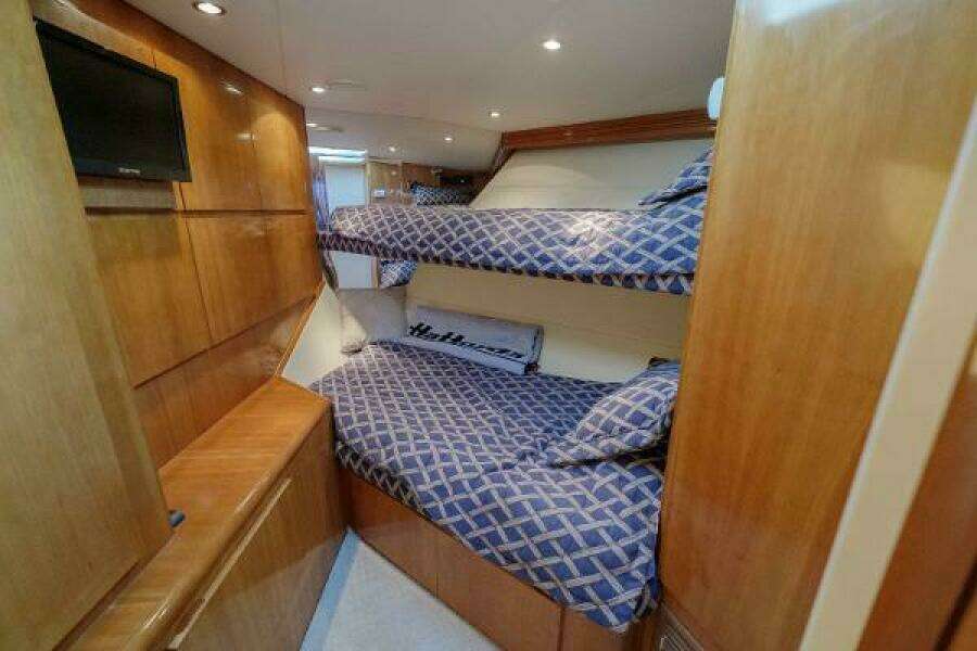 Hatteras 50 Tide Up II - VIP Stateroom