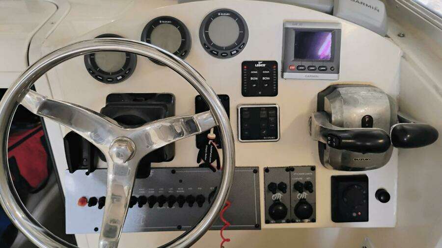 2009 McKee Craft Pilothouse 28