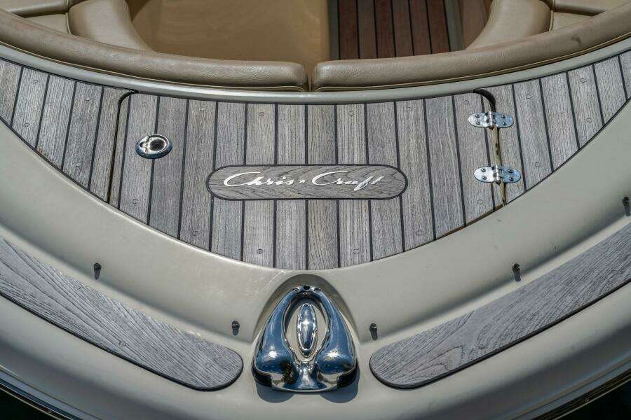 2013 Chris-Craft Launch 32