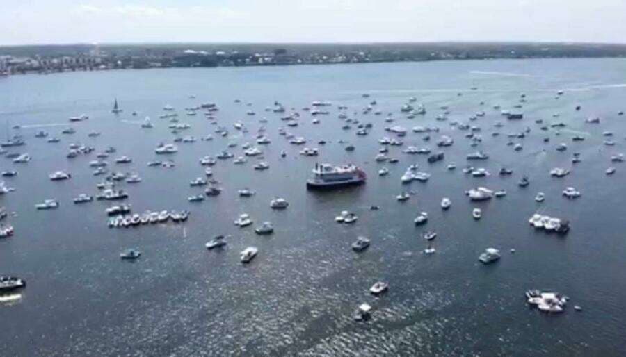 1984 Custom Vinette 99 Paddle Wheel