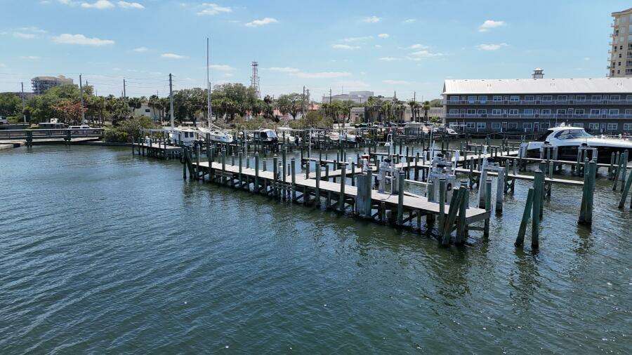 1984 Custom Vinette 99 Paddle Wheel