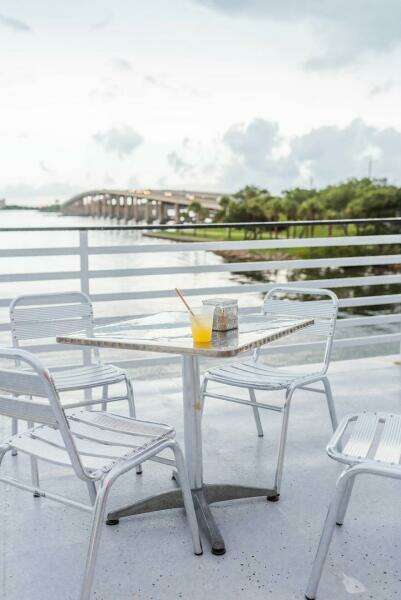 1984 Custom Vinette 99 Paddle Wheel