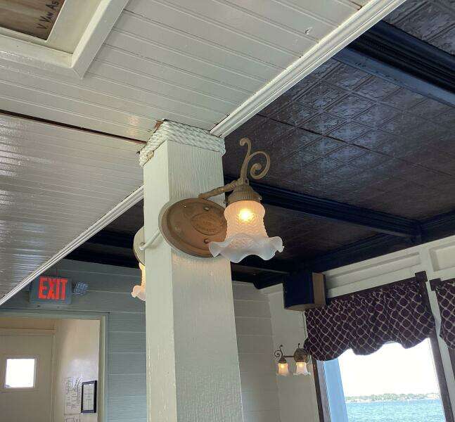 1984 Custom Vinette 99 Paddle Wheel