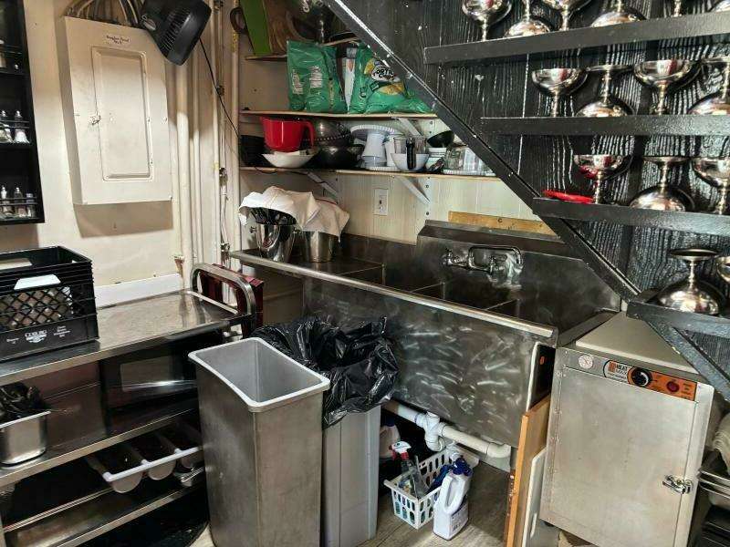 1984 Custom Vinette 99 Paddle Wheel