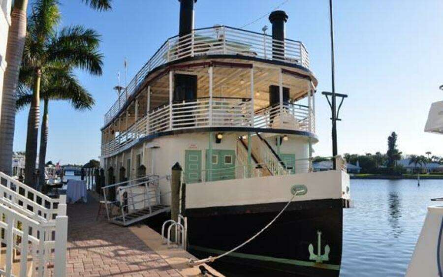 1984 Custom Vinette 99 Paddle Wheel