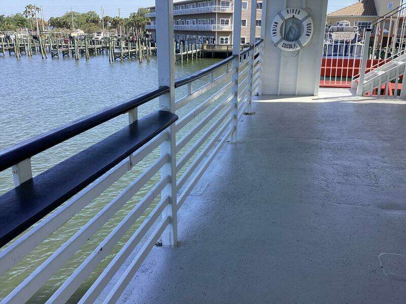 1984 Custom Vinette 99 Paddle Wheel