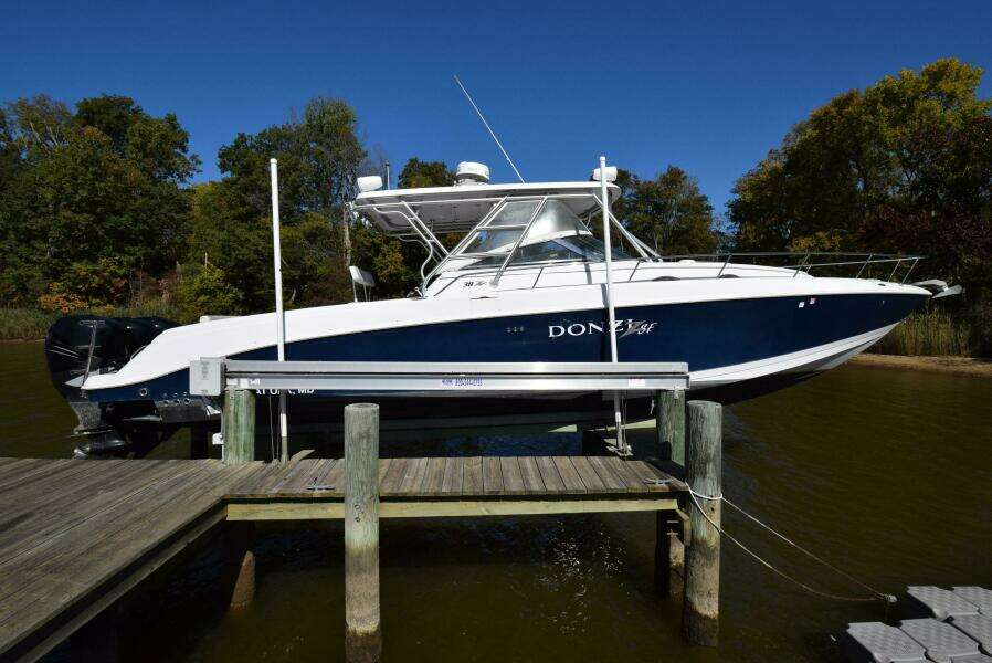 2005 Donzi 38 ZSF