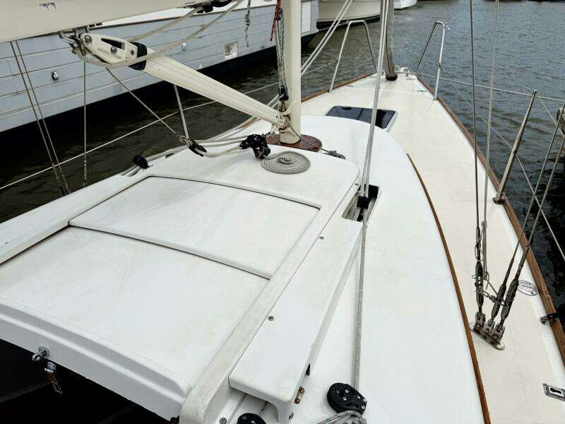 2009 e Sailing Yachts e Sailing Yachts e33