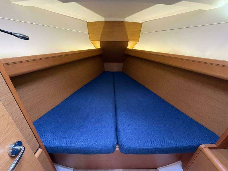 2018 Jeanneau Sun Odyssey 389