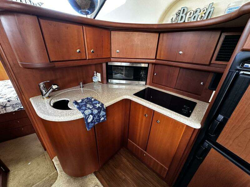 2005 Silverton 35 Motor Yacht
