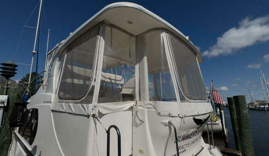 2005 Silverton 35 Motor Yacht