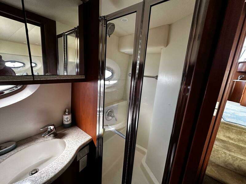 2005 Silverton 35 Motor Yacht