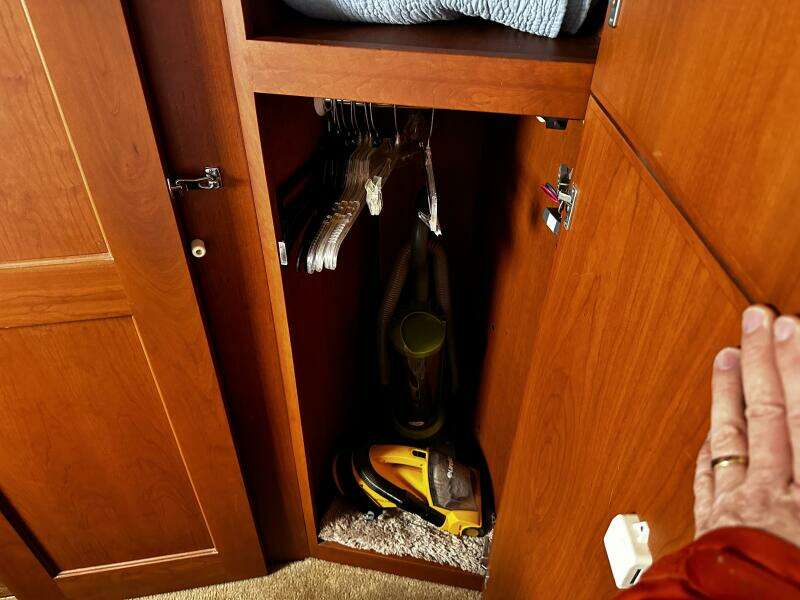 2005 Silverton 35 Motor Yacht