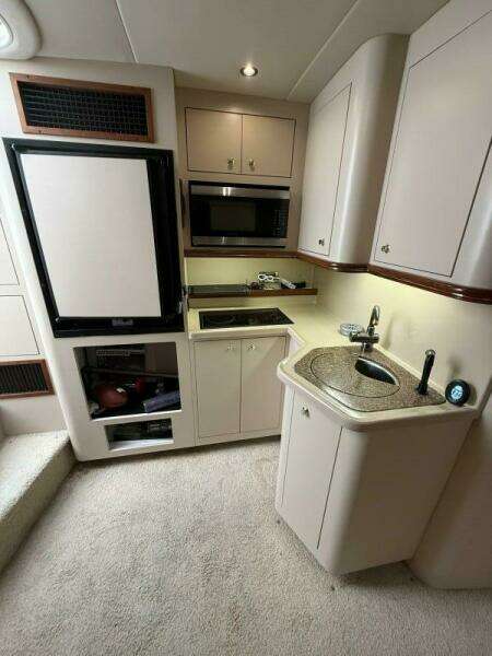 2001 Cruisers 3672 Express