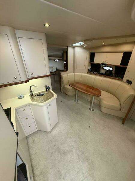 2001 Cruisers 3672 Express