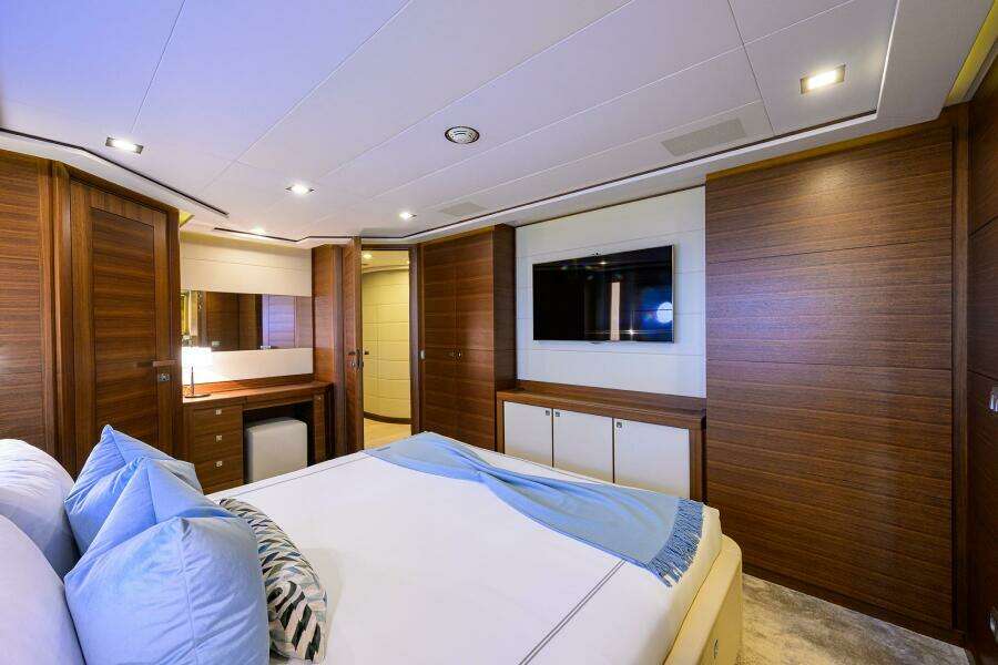 Guest Stateroom - Lower Port