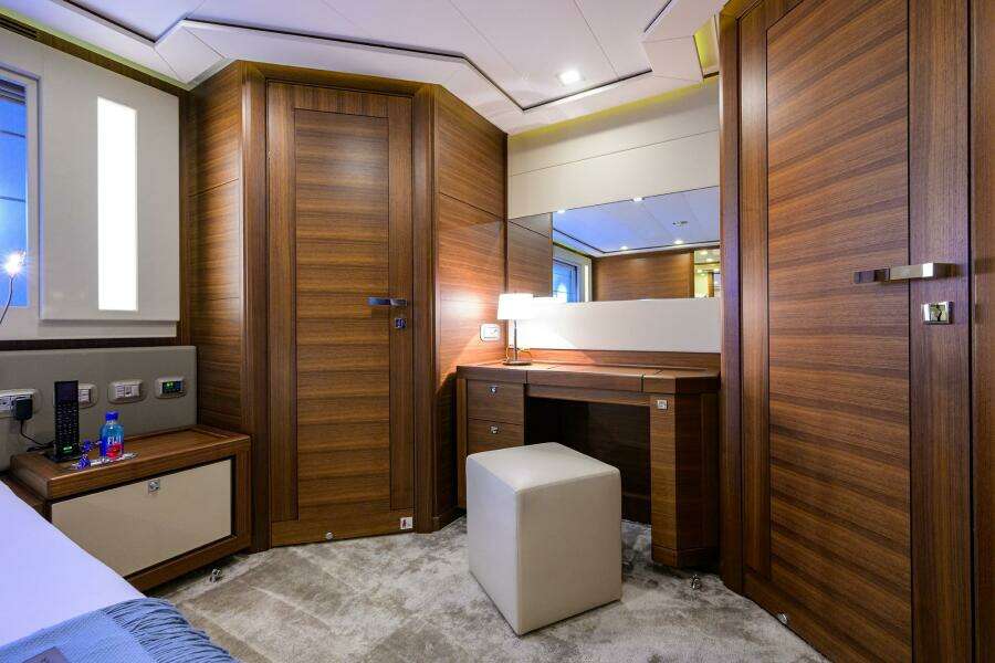 Guest Stateroom - Lower Port