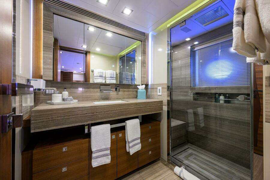 Guest Head- Lower Port