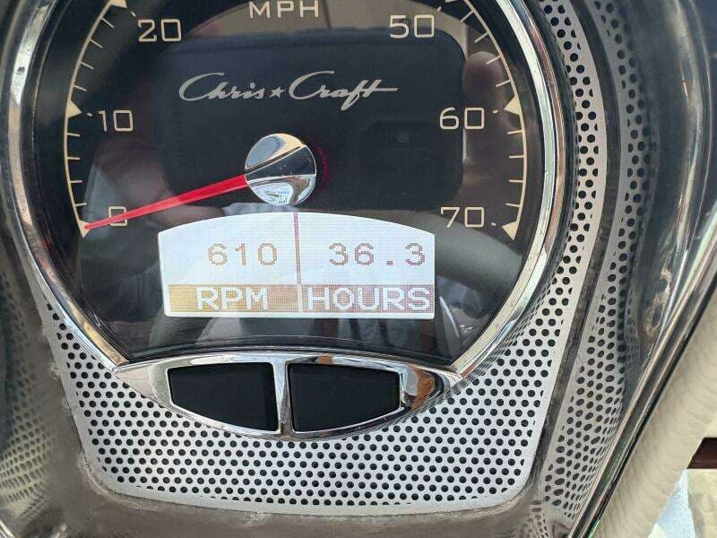 2023 Chris-Craft 31 Launch GT