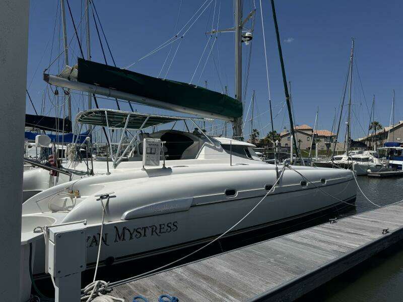 1999 Fountaine Pajot Bahia 46