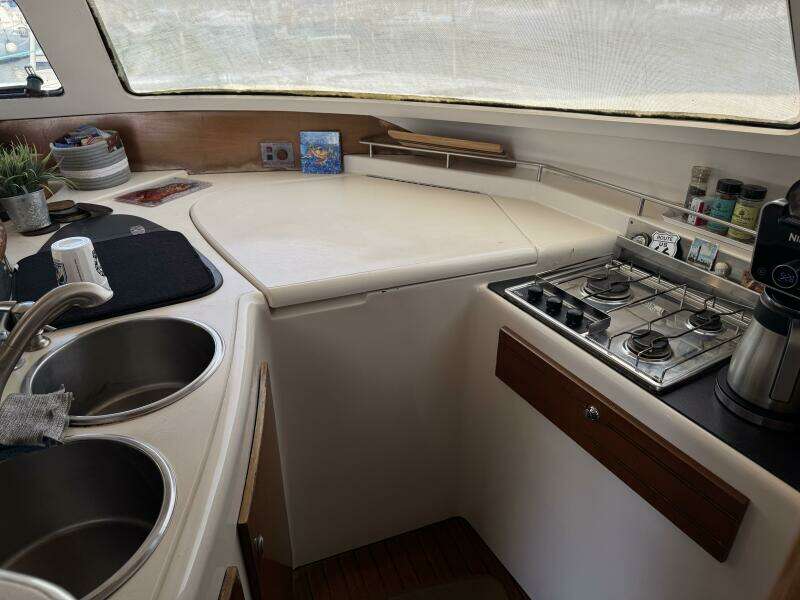 1999 Fountaine Pajot Bahia 46