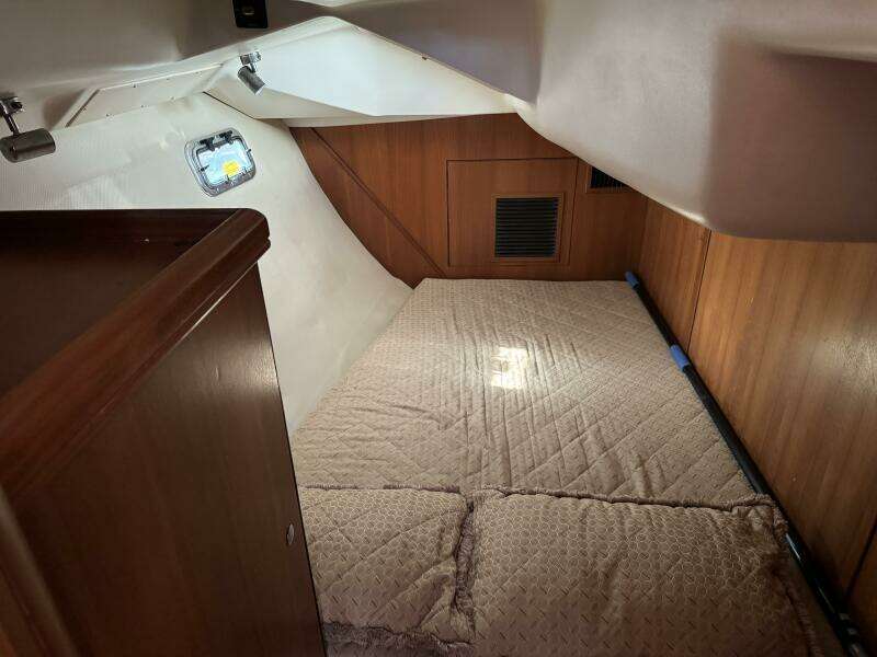 2007 Hunter Deck Salon