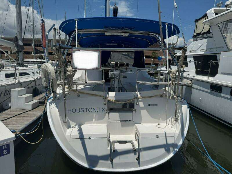 2007 Hunter Deck Salon