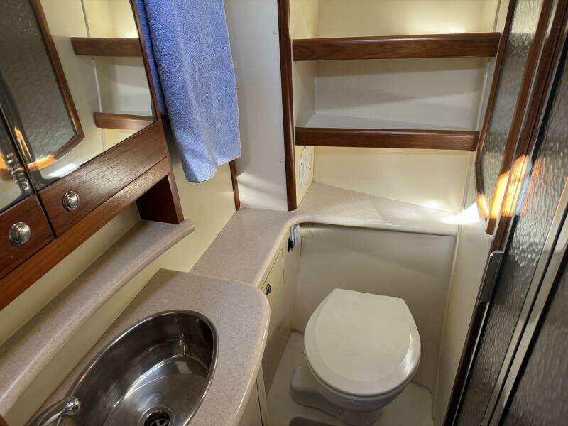 2007 Hunter Deck Salon