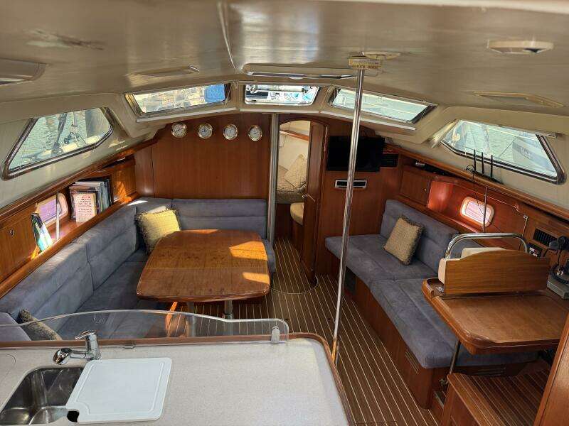 2007 Hunter Deck Salon