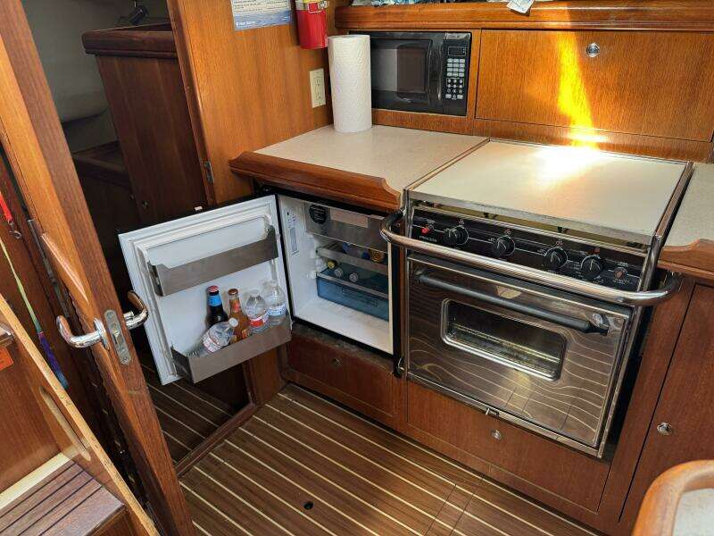 2007 Hunter Deck Salon