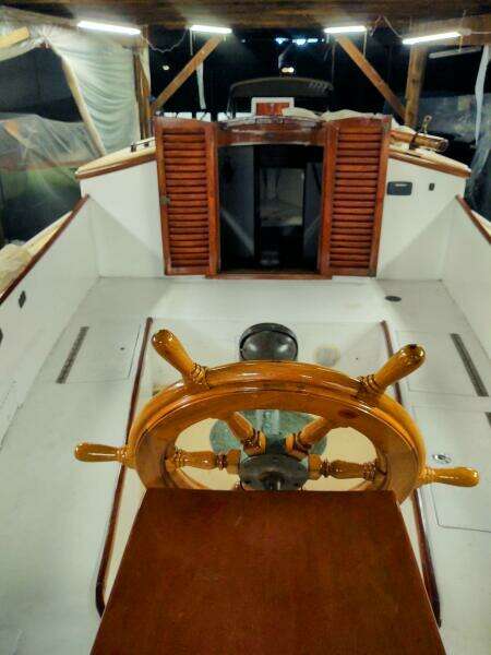 Amicitia cockpit looking forward