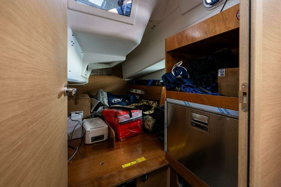 2022 Jeanneau Sun Odyssey 410