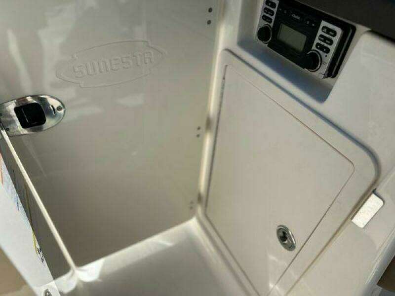 2014 Chaparral 244 Sunesta