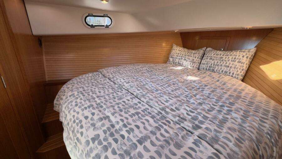 2022 True North 34 Outboard Express