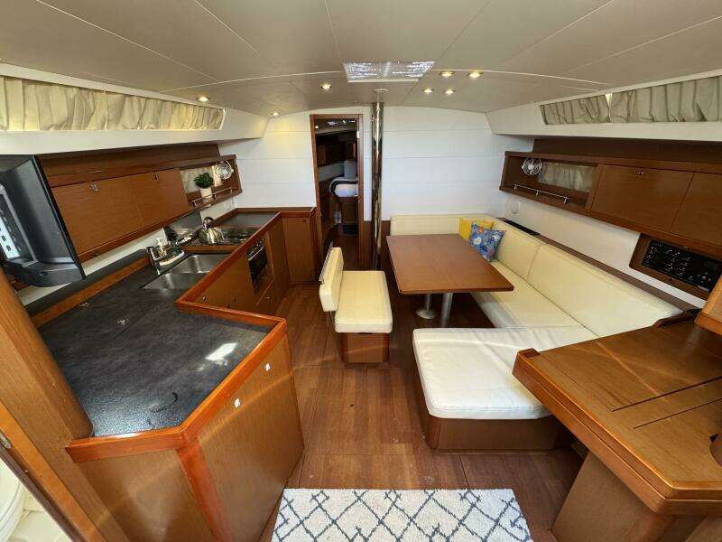 2016 Beneteau Oceanis 45