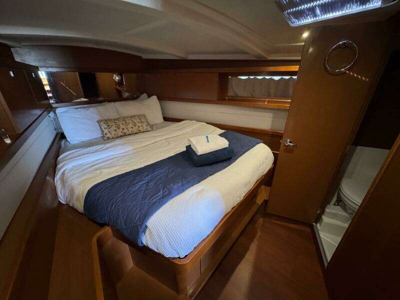 2016 Beneteau Oceanis 45