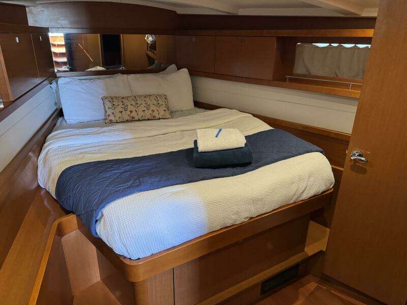 2016 Beneteau Oceanis 45