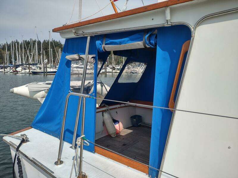 1981 Cheoy Lee 35 Sedan Trawler